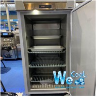 Giao hàng tủ cấp đông nhanh