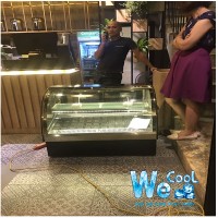 Tủ trưng bày kính cong 90cm để bàn